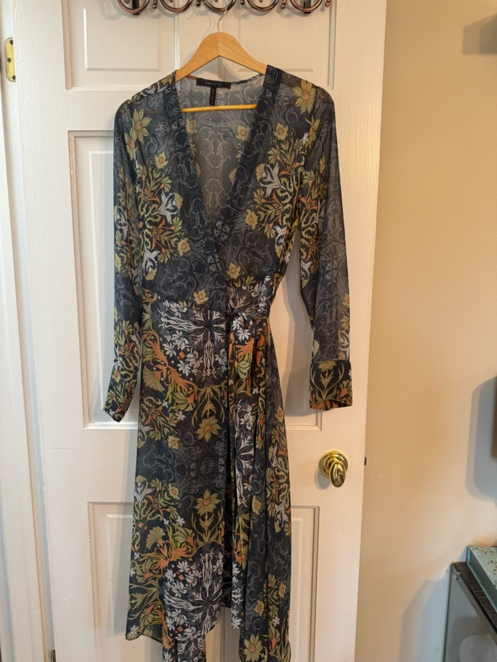 BCBGMaxAzria Floral Scroll Print Sheer Midi Dress Size M No Slip